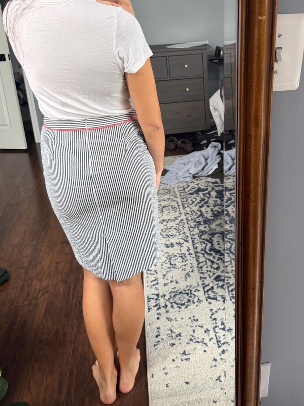 Seer Sucker Pencil Skirt - Picture 3 of 11